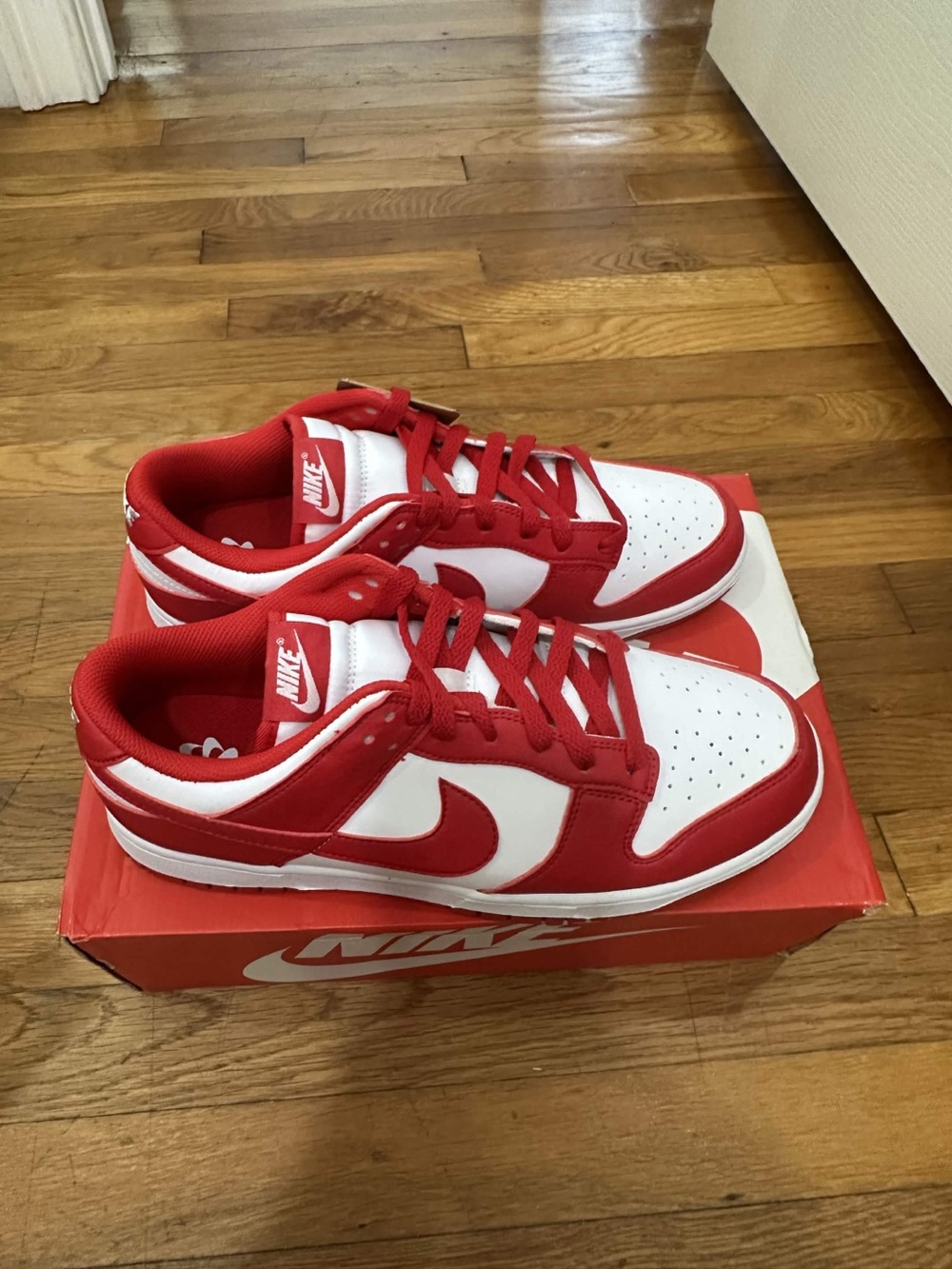 *Slightly Used* Nike Dunk Low Women Red White (DD1873-116) Size 11.5W